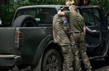 Οι Ρώσοι έστειλαν Ουκρανούς στρατιώτες να δουν το μουσείο με τις θηριωδίες ομοεθνών τους στο Ντονμπάς το 2014 (vid)