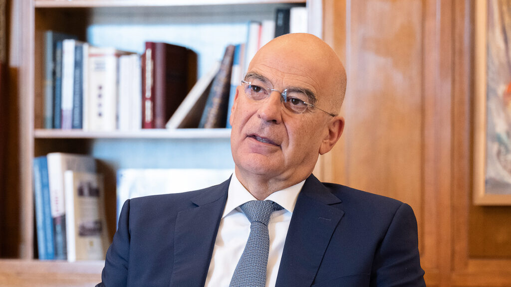 Ν.Δένδιας: «Ντρέπομαι να πω πόσοι ναύτες υπηρετούν σήμερα στα πλοία – Είναι λιγότεροι από 5%»