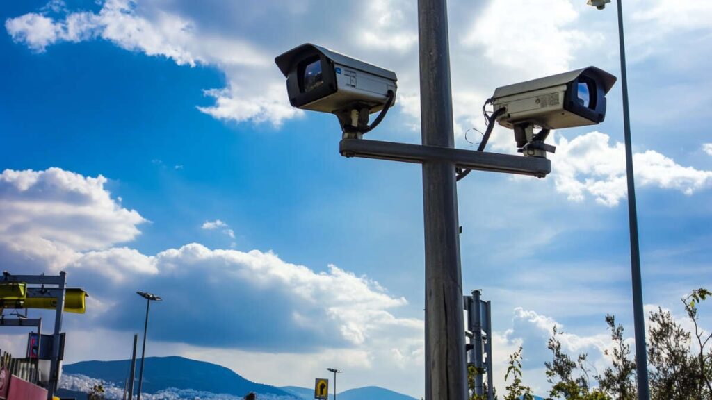 Θα κάνουν και αναγνώριση προσώπου oι 2.000 κάμερες που θα τοποθετηθούν στους ελληνικούς δρόμους!