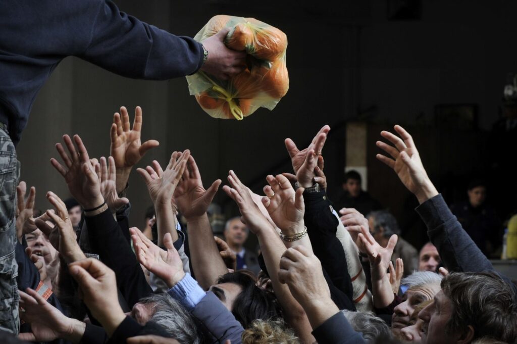 Άρθρο τ.Βρετανού υπουργού ανοίγει από το… εξωτερικό τη συζήτηση: Μπορεί να υπάρξει πολιτική αλλαγή στην Ελλάδα; (upd)