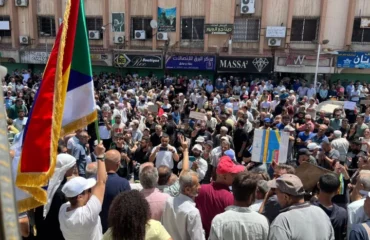 Συρία: Mαζικές διαδηλώσεις στην Σουέιντα – Ζητούν την απόσυρση των «κυβερνητικών στρατευμάτων»