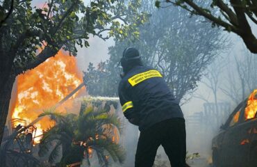 Φωτιές στην Ελλάδα: Νοσηλεύονται 50 άτομα – 31 από αυτά στην Πρέβεζα