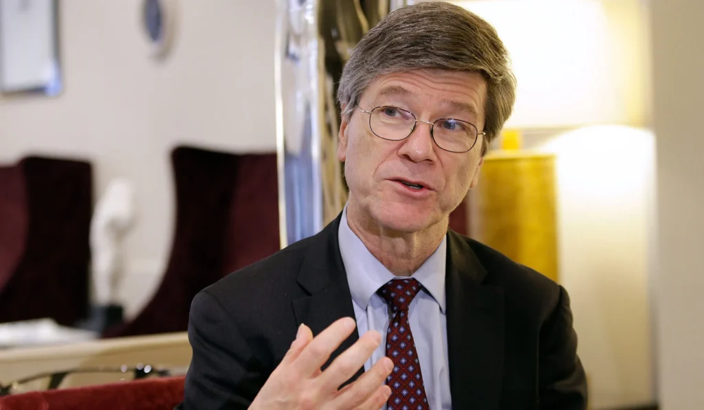 Τ.Σακς: «Ο Τραμπ θα αναγνωρίσει de jure την Κριμαία ως ρωσική με αντάλλαγμα την κατάπαυση του πυρός»