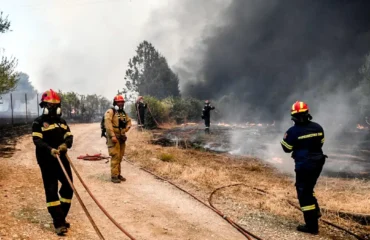 Φωτιές στην Ελλάδα: Πώς επηρεάζουν την υγεία μας – Τι πρέπει να γνωρίζουμε