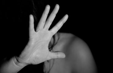 Ρόδος: 21χρονη από τη Δανία κατήγγειλε ότι έπεσε θύμα σεξουαλικής κακοποίησης από Γερμανό στην περιοχή Φαληράκι