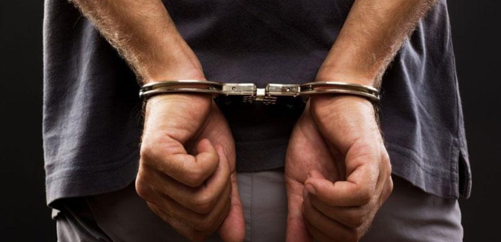 Θεσσαλονίκη: Χειροπέδες σε 43χρονο Μαροκινό που αυτοϊκανοποιήθηκε μπροστά σε δύο κοπέλες