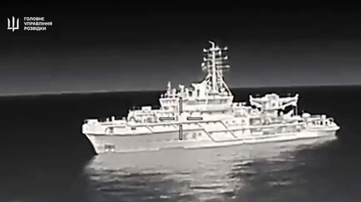 Οι Ουκρανοί ανακοίνωσαν ότι κτύπησαν με drone πλοίο του ρωσικού στόλου στη Μαύρη Θάλασσα [βίντεο]