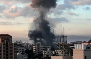 Γάζα: Διακοπή τηλεφωνικής επικοινωνίας και ίντερνετ – Νέες επιθέσεις απο το Ισραήλ