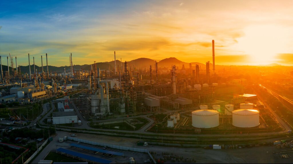 Κόλαση στη Ρωσία: Ουκρανικά drones έπληξαν σε απόσταση 1.300 χλμ. το μεγάλο διυλιστήριο του Σαλαβάτ στην Μπασκιρία