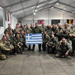 «FALCON LEAP-25»: Ολοκληρώθηκε η πολυεθνική αεραποβατική άσκηση με ελληνική συμμετοχή αλεξιπτωτιστών (Φωτογραφίες)