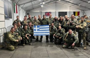 «FALCON LEAP-25»: Ολοκληρώθηκε η πολυεθνική αεραποβατική άσκηση με ελληνική συμμετοχή αλεξιπτωτιστών (Φωτογραφίες)