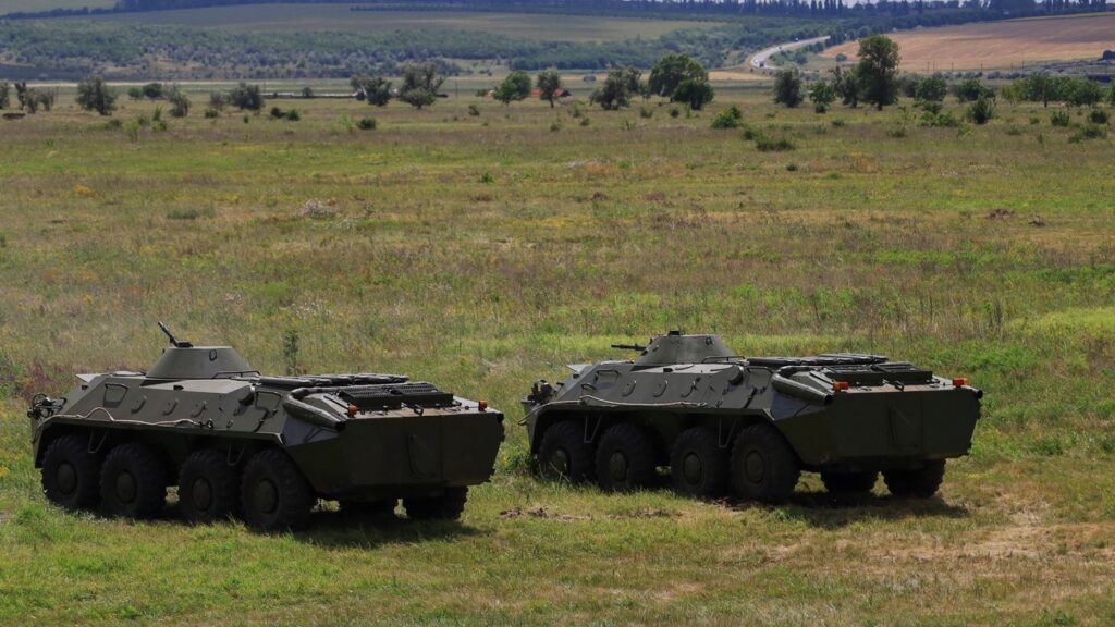 Βίντεο: Ρωσικά FPV καταστρέφουν δύο ουκρανικά τεθωρακισμένα οχήματα δυτικής κατασκευής