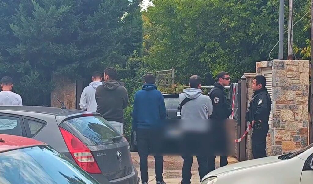 Δροσιά: Τι ερευνά η ΕΛ.ΑΣ για τους πυροβολισμούς – Οι καβγάδες ανάμεσα στο πρώην ζευγάρι και ο νυν σύντροφος