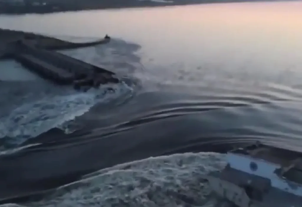 Ρωσική αντεπίθεση στον Δνείπερο: Ουκρανική απόβαση εξουδετερώθηκε με drone και πυρομαχικά (βίντεο)