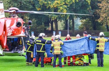 Γερμανία: Μαχαίρωσαν δήμαρχο έξω από το σπίτι της – Σε κίνδυνο για τη ζωή της