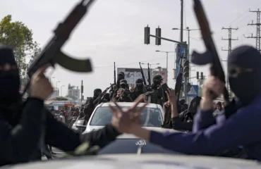Χαμάς: «Ίσως παραδώσουμε στο Ισραήλ ταυτόχρονα όλους τους ζωντανούς ομήρους και τις σορούς των νεκρών»