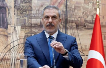 Με «επέμβαση των τουρκικών ενόπλων δυνάμεων στο Αιγαίο και την Α.Μεσόγειο» απείλησε ευθέως η Άγκυρα