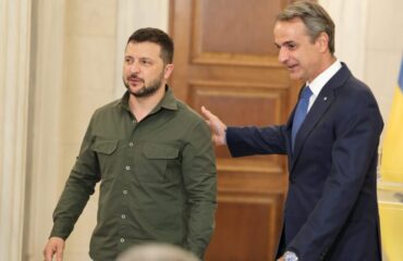 Τηλεφωνική επικοινωνία Κ.Μητσοτάκη με τον Β.Ζελένσκι: Ζήτησε συστήματα αεράμυνας από την Ελλάδα