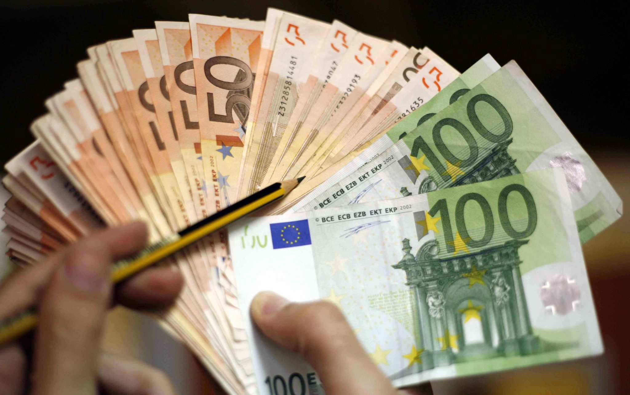 Ιωάννινα: Συνελήφθη αλλοδαπός που πήγε σε τράπεζα και επιχείρησε να ανταλλάξει πλαστά χαρτονομίσματα