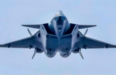 «Άνοιξε» η κινεζική αγορά όπλων για το Ιράν – Δίνουν stealth μαχητικά και παίρνουν πετρέλαιο