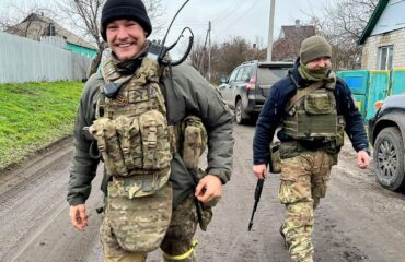 Βίντεο: Η στιγμή που Ουκρανός δραπετεύει από βαν της TCC στην Οδησσό