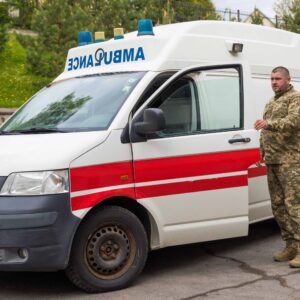 Λβιβ: Ουκρανός στρατιώτης και η σύζυγός του ξυλοκοπήθηκαν άγρια από εκνευρισμένους γείτονες (βίντεο)