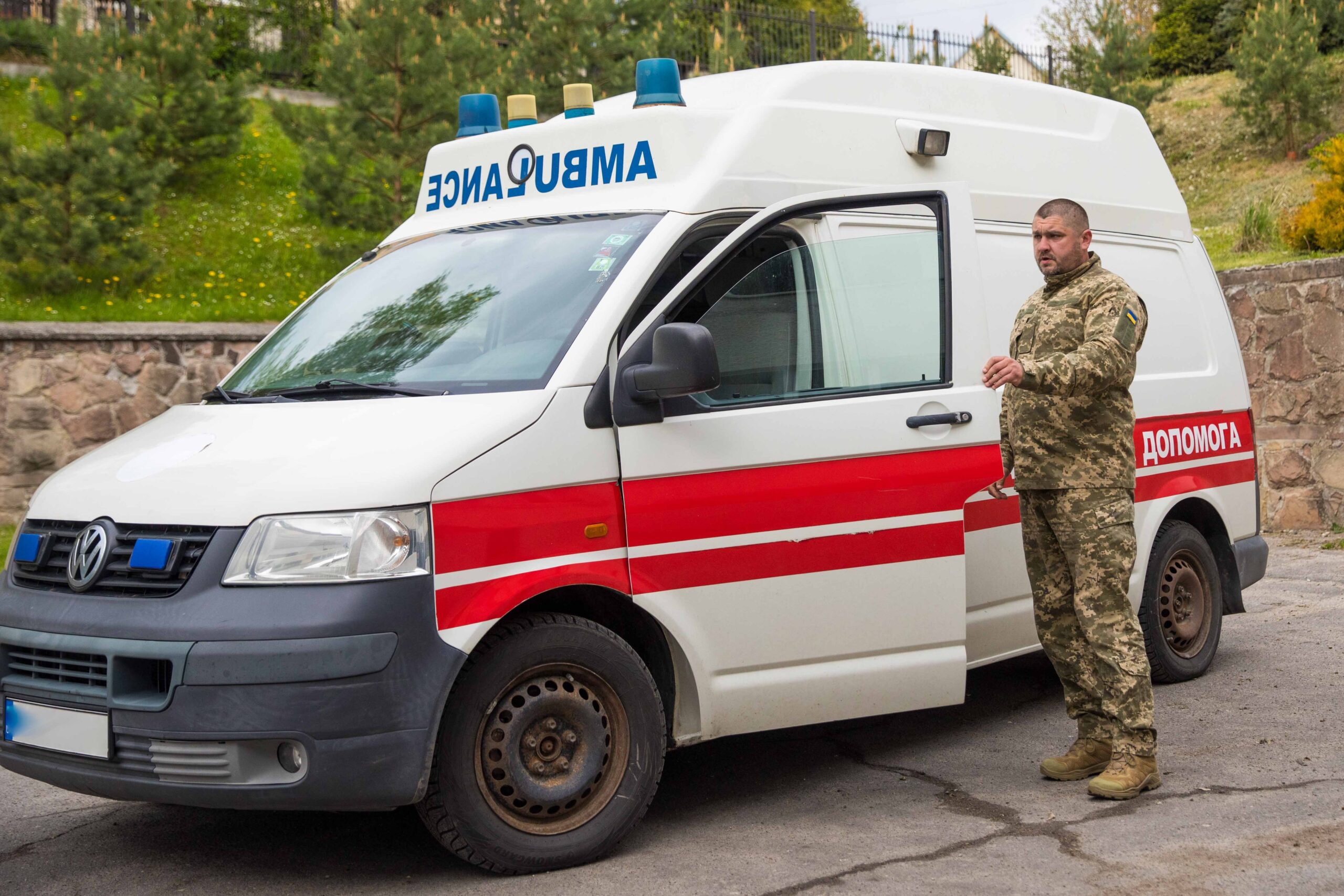 Λβιβ: Ουκρανός στρατιώτης και η σύζυγός του ξυλοκοπήθηκαν άγρια από εκνευρισμένους γείτονες (βίντεο)