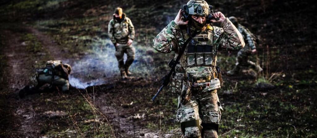 Βίντεο: Ρωσικό FPV έκαψε ζωντανό Ουκρανό στρατιώτη στο Σούμι που κρύφτηκε κακήν κακώς σε όχημα