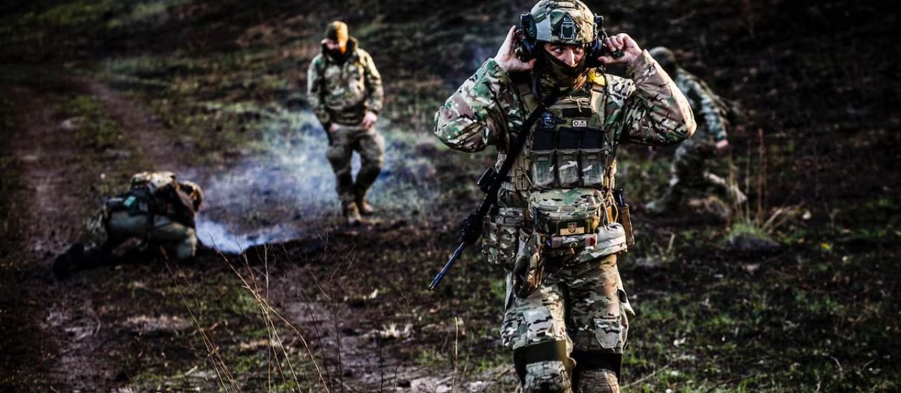 Βίντεο: Ρωσικό FPV έκαψε ζωντανό Ουκρανό στρατιώτη στο Σούμι που κρύφτηκε κακήν κακώς σε όχημα