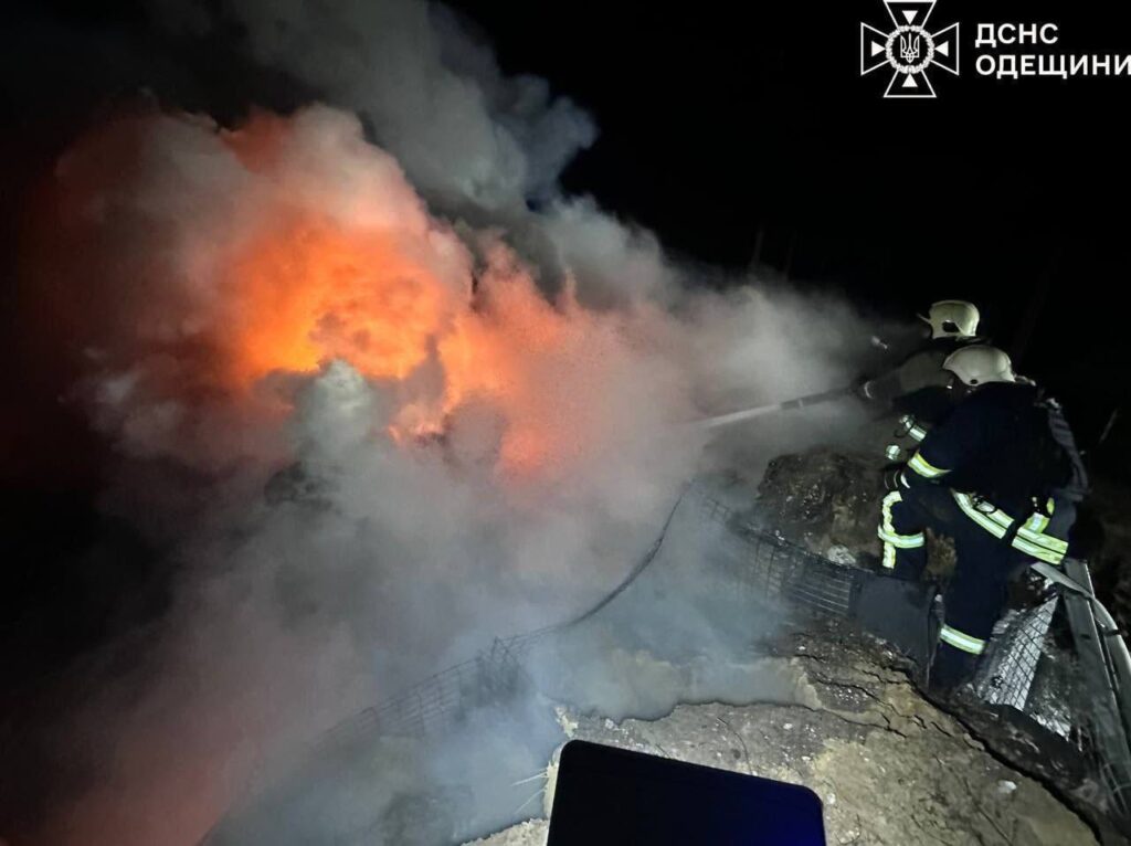 Ρωσικό πλήγμα σε ενεργειακή υποδομή στην Οδησσό: Οι κάτοικοι διαμαρτύρονται για τις εκτεταμένες διακοπές ρεύματος