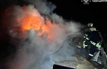 Ρωσικό πλήγμα σε ενεργειακή υποδομή στην Οδησσό: Οι κάτοικοι διαμαρτύρονται για τις εκτεταμένες διακοπές ρεύματος