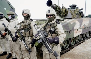 Οι 8  χώρες που έστειλαν στρατιωτικούς για την προστασία της Γροιλανδίας «σήκωσαν το γάντι» των δασμών Τραμπ