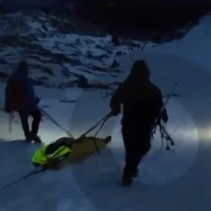 Ταΰγετος: Δείτε βίντεο από την επιχείρηση διάσωσης των οκτώ ορειβατών που εγκλωβίστηκαν σε δυσπρόσιτο σημείο