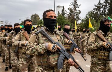 Κατάπαυση του πυρός στην Συρία: Διαλύονται οι κουρδικές SDF – Oι ισλαμιστές θέτουν υπό έλεγχο Ράκα και Nτέιρ Εζόρ