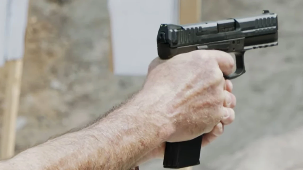 Πεδίο μάχης η κεντρική πλατεία του Άργους: Επεισόδιο με πυροβολισμούς μεταξύ δύο οικογενειών Ρομά (βίντεο)