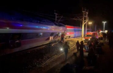 Σιδηροδρομικό δυστύχημα Ισπανία: Βίντεο σοκ από την τραγωδία – Άγνωστα τα αίτια της καταστροφής