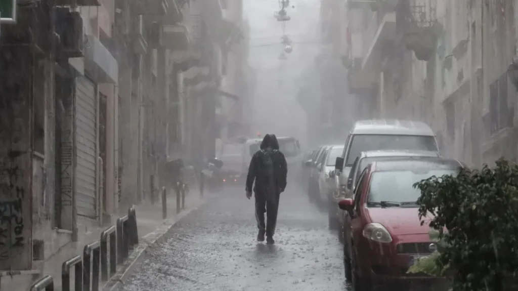 Οι πέντε περιφέρειες της χώρας που τέθηκαν σε «Red Code» λόγω της κακοκαιρίας: Ανάμεσά τους και η Αττική