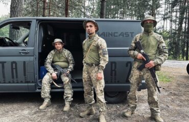 Βίντεο: Στρατιώτες της TCC ξυλοκοπούν άγρια Ουκρανό πολίτη την ώρα που αστυνομικοί στέκονται και παρακολουθούν!