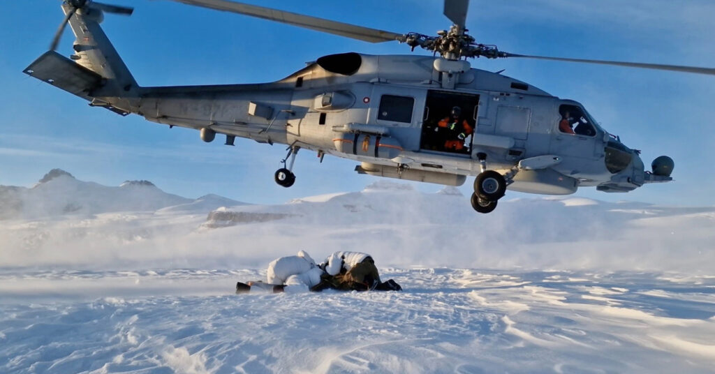 Επιπλέον στρατό στέλνει η Δανία στην Γροιλανδία – Άσκηση ναυτικών μονάδων με την Γαλλία