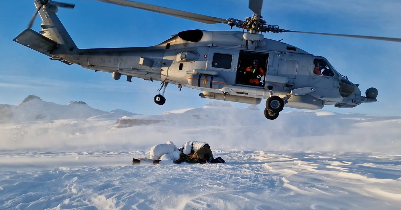 Επιπλέον στρατό στέλνει η Δανία στην Γροιλανδία – Άσκηση ναυτικών μονάδων με την Γαλλία