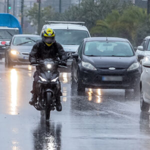 Σε επιφυλακή η ΕΛ.ΑΣ ενόψει της κακοκαιρίας – Σε ισχύ κυκλοφοριακές ρυθμίσεις