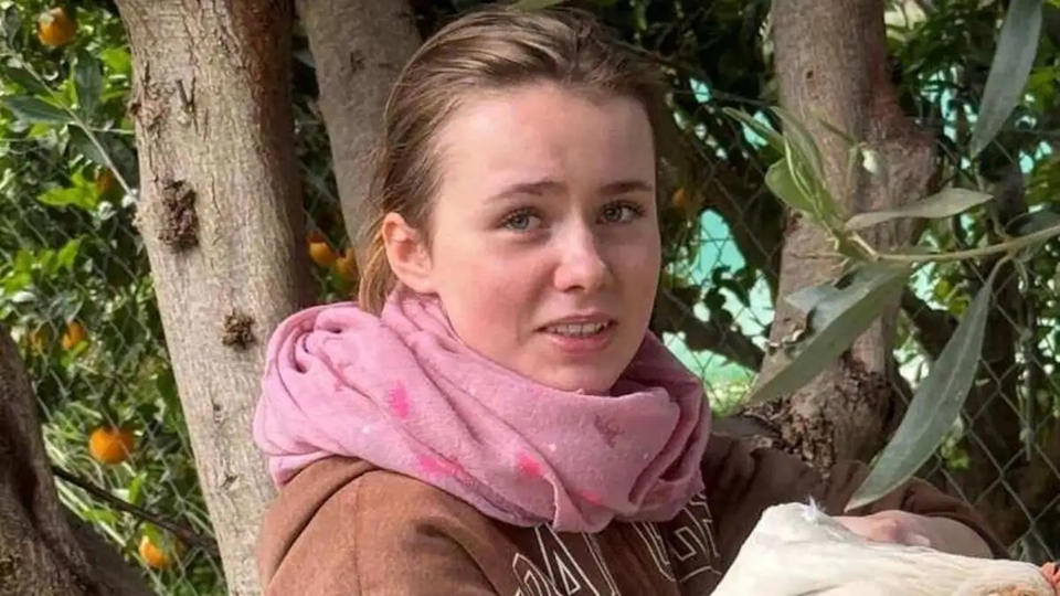 Εξαφάνιση Λόρας: Στο «μικροσκόπιο» μαρτυρία ότι είδαν κοπέλα που της μοιάζει σε σταθμό του μετρό στο Βερολίνο