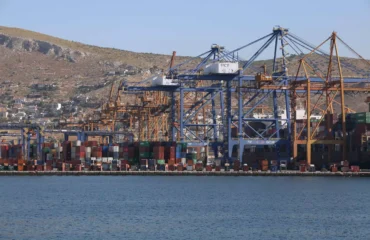 Εισροή υδάτων σε δεξαμενόπλοιο υπό ελληνική σημαία με 18μελές πλήρωμα στο Πέραμα