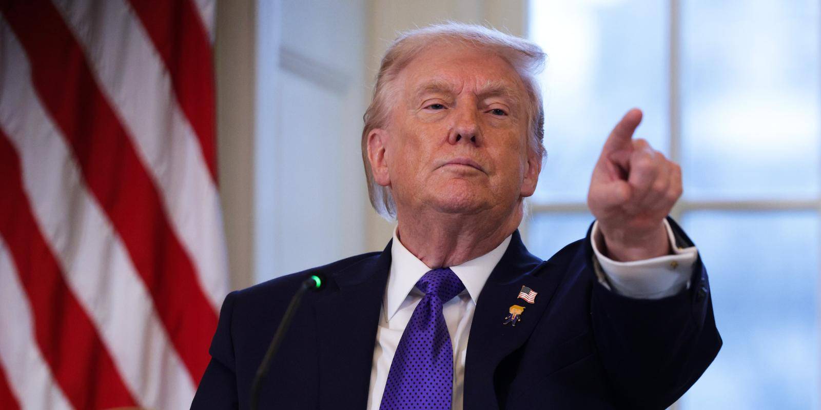 Ν.Τραμπ σε Ιράν: «Πελώρια αμερικανική ναυτική δύναμη κινείται προς τον Περσικό Κόλπο»