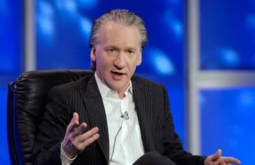 Μπίλ Μάχερ: «Η Σουηδία αυτοκαταστράφηκε – Άνοιξε τις πύλες της στους μετανάστες»