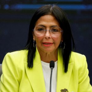 Guardian: «Η Ντέλσι Ροντρίγκεζ είχε συμφωνήσει με τις ΗΠΑ να αναλάβει την προεδρία πριν από την απαγωγή Μαδούρο»