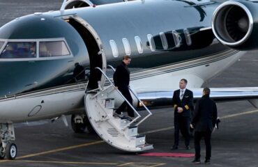 Η πρωθυπουργός της Δανίας στην Γροιλανδία: «Αντιμετωπίζουμε μια σοβαρή κατάσταση»