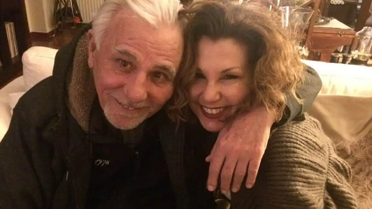 Η συγκινητική ανάρτηση της κόρης του Σπύρου Καρατζαφέρη: «Ευγνωμοσύνη που ήσουν μπαμπάς μου»