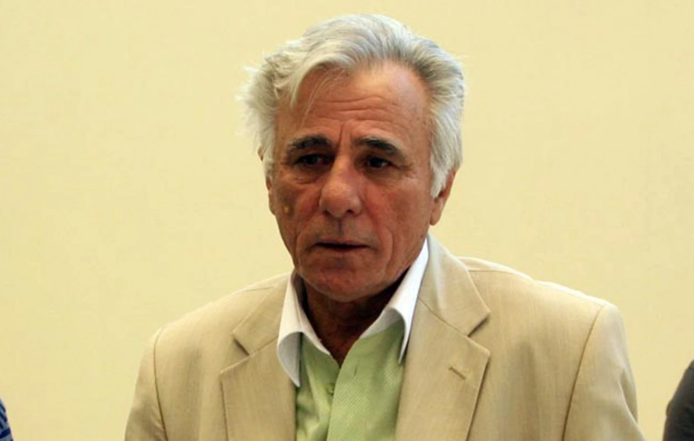 «Έφυγε» από τη ζωή ο γνωστός δημοσιογράφος Σπύρος Καρατζαφέρης