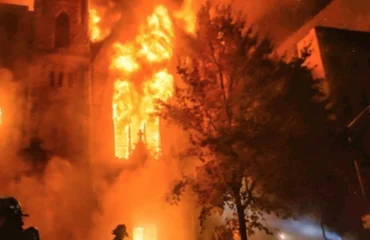 Πυρκαγιά σε κτίριο στην Νέα Υόρκη – Φόβοι για πολλά θύματα